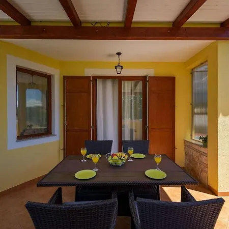 House Katti Holiday home *